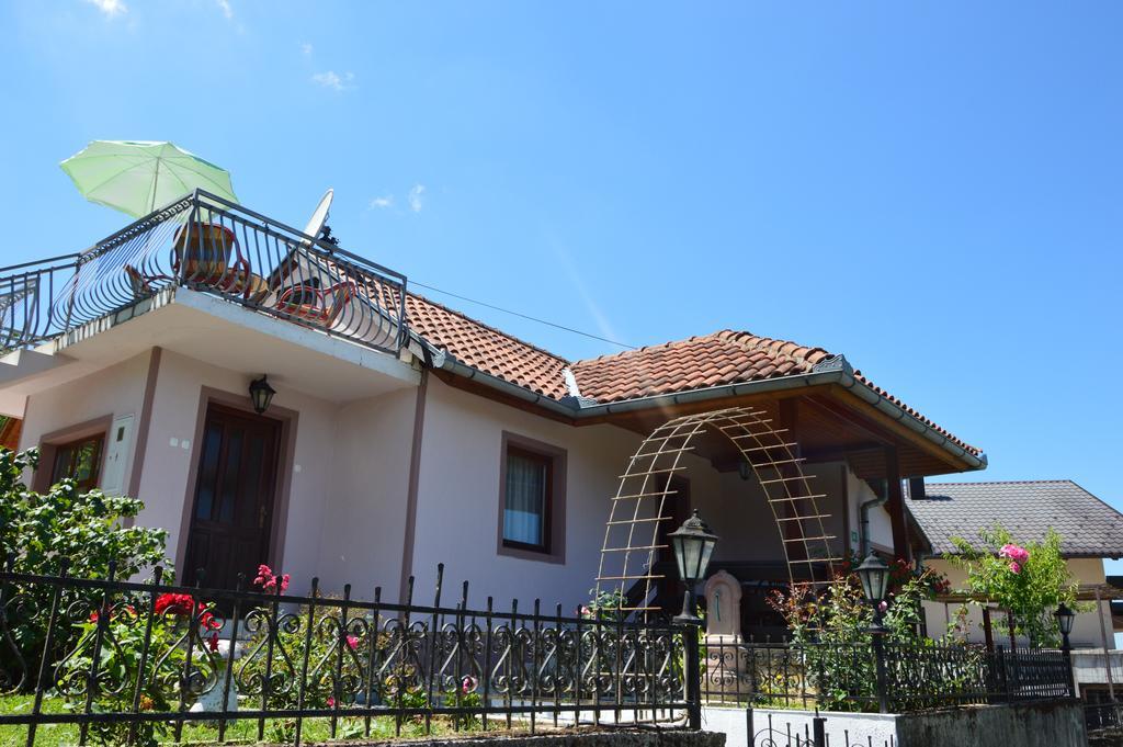 Resting House Oaza Villa Bihac Exterior photo